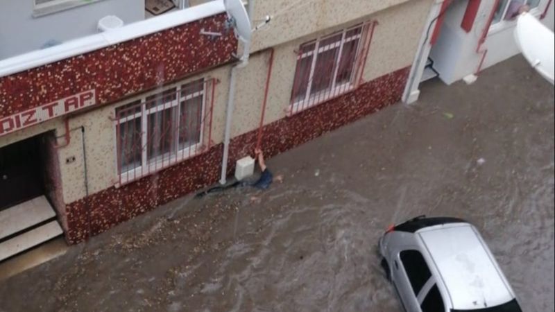 Edirne'de selde elektrik akımına kapılan genç kamerada