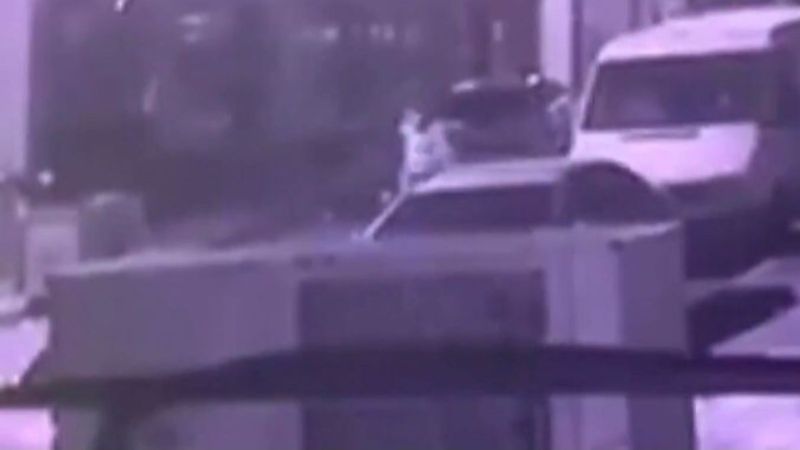 Maltepe’de çalıntı motosiklet ile bekçiye çarptı