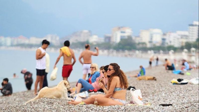 Plajlarda sigara içmek yasak mı? Turizm kentinden 'sigara' kararı...