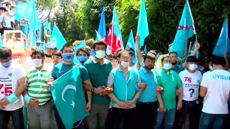 Çin Başkonsolosluğu önünde Doğu Türkistan için protesto