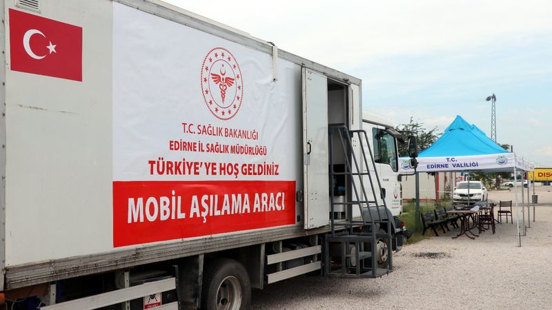 Kapıkule Sınır Kapısı’nda mobil aşı merkezi kuruldu