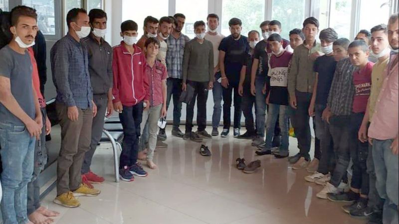 Hatay'da 28 kaçak göçmen yakalandı