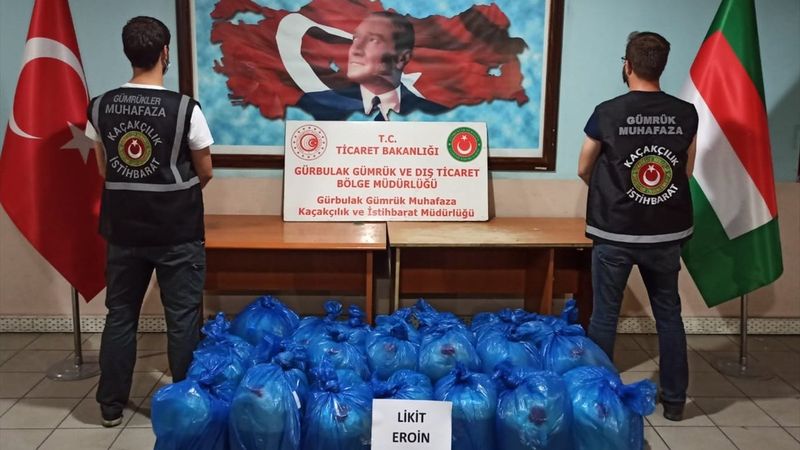 Gürbulak Sınır Kapısı'nda, 462 litre likit eroin ele geçirildi