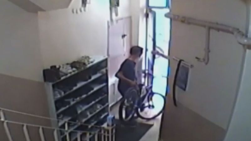 İstanbul'da bisiklet hırsızlığı kamerada