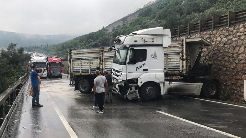 Kocaeli'deki zincirleme kazada 1 kişi yaralandı