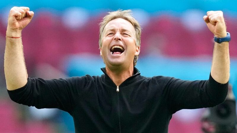 Danimarka'nın kaybetmeyen gömleği yarı finalde