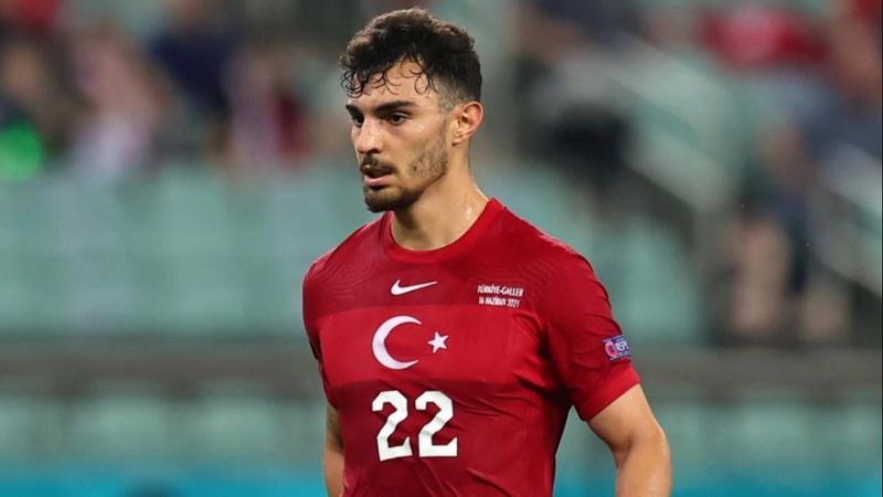 Beşiktaş'la Kaan Ayhan görüşmeleri tıkandı