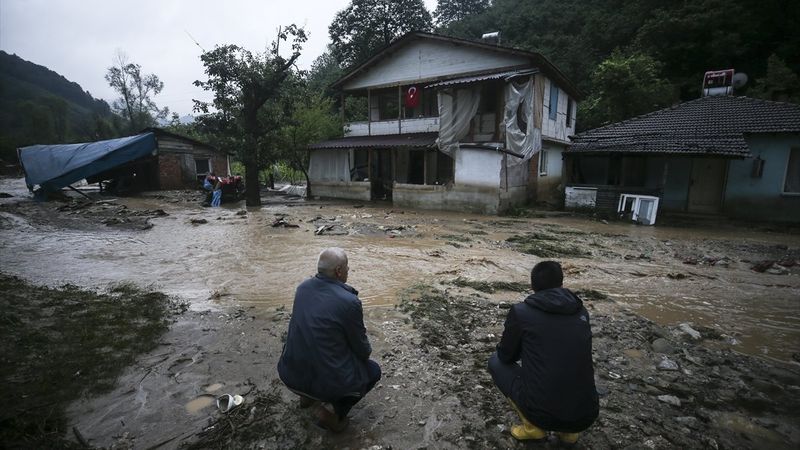Düzce'de selin oluşturduğu tahribat, gün ağarınca ortaya çıktı