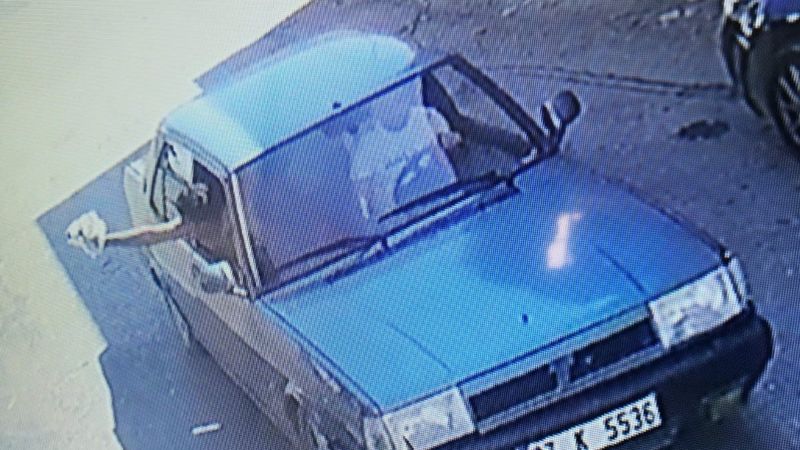 Antalya'da otomobilden iş yerine ateş açıldı