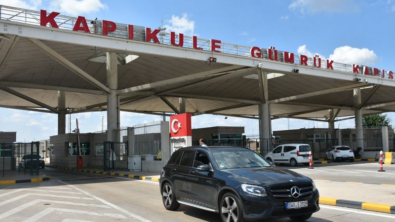 Gurbetçiler ana vatana gelmeyi sürdürüyor