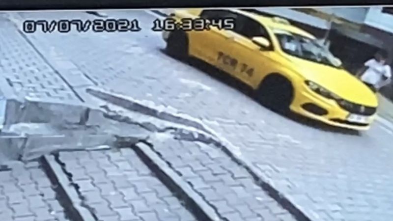Kağıthane'de taksicinin ezdiği çocuk yaşamını yitirdi
