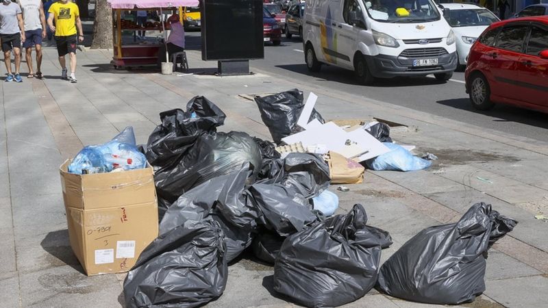 Ankara Çankaya'da çöp krizi