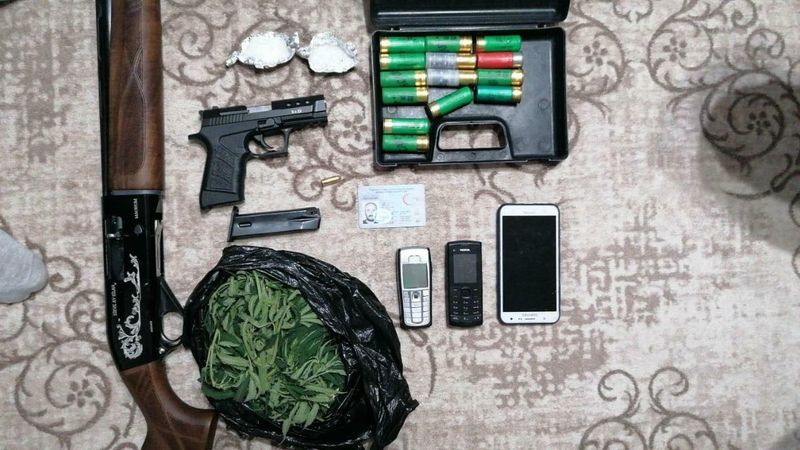 İzmir merkezli kaçak silah operasyonu:15 tutuklama