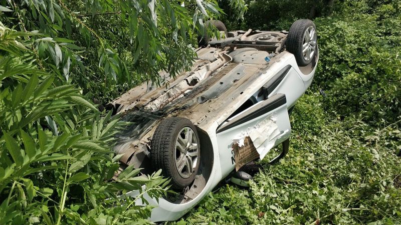 Samsun'da ehliyet sınavında şarampole uçtu