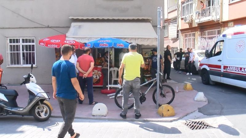 İstanbul'da bakkalda karşılaştığı husumetlisine ateş açtı