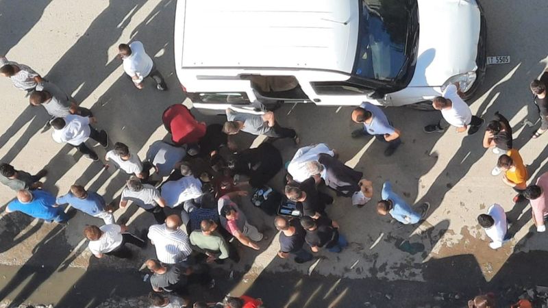 Bitlis’te yola atlayan çocuğu araba çarptı