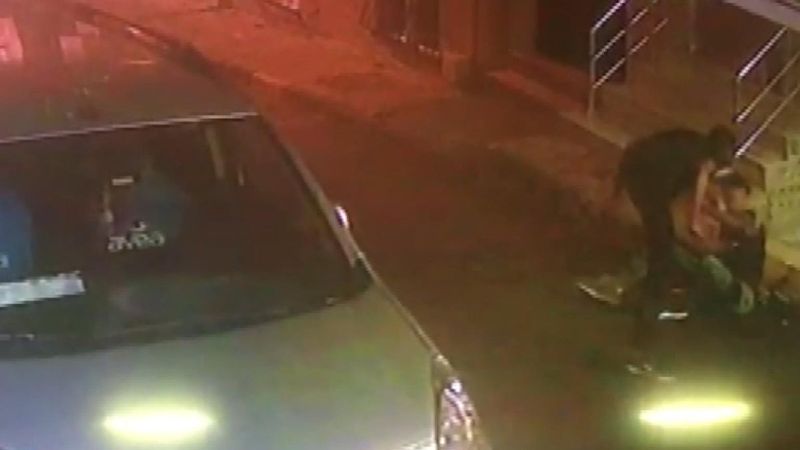 Esenler’de cep telefonunu gasbetmek istediği şahsı defalarca bıçakladı