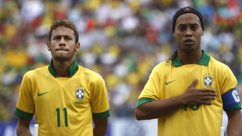 Ronaldinho: Benim varisim Neymar