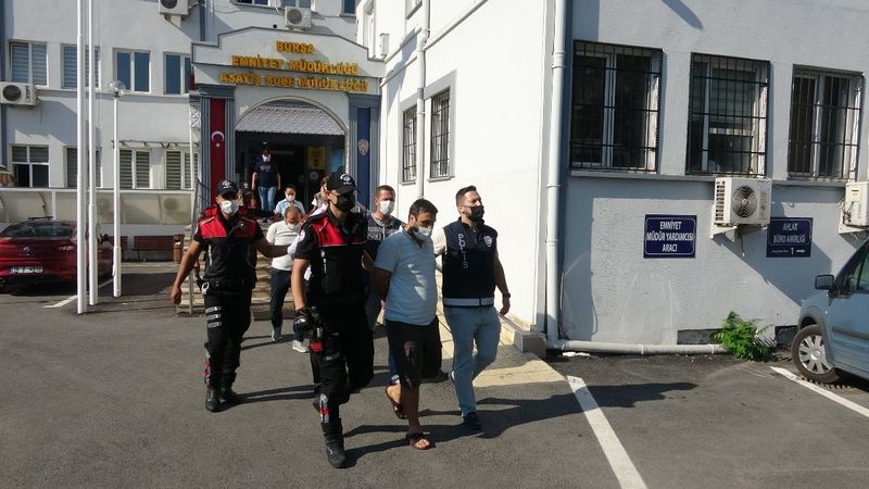 Bursa merkezli 4 ilde gizli kodlarla haberleşen fuhuş çetesine operasyon