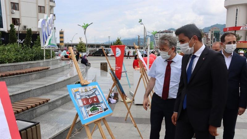 Rize'de, çocukların 15 Temmuz’u anlatan şiir ve resim sergisi açıldı