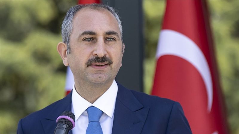 Abdulhamit Gül: Vesayetle mücadele, anayasa ile taçlanmalı