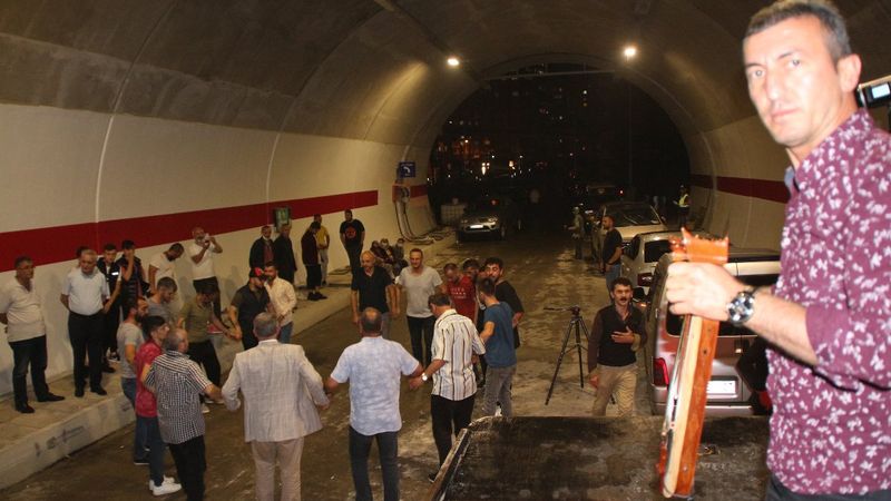 Rize'nin kuzeyiyle güneyini birbirine bağlayan tünel, horonla kutlandı