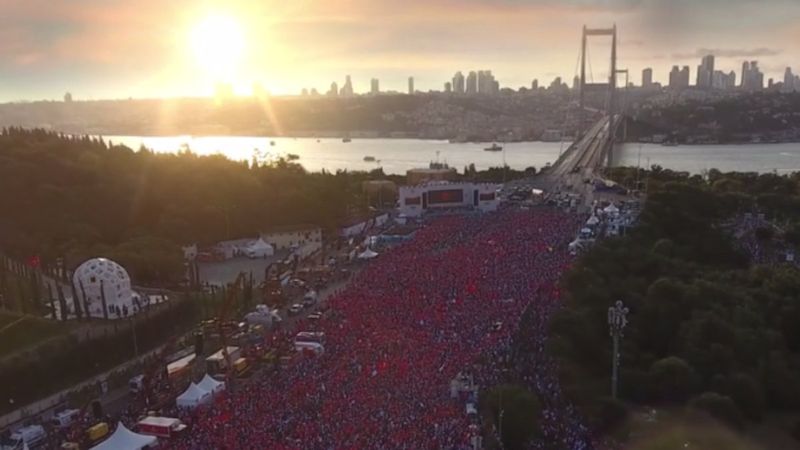 Sur Yapı, 15 Temmuz şehitlerini andı