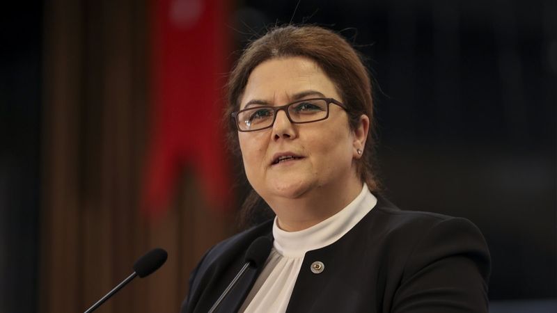 Derya Yanık şehitler yakınları ve gazilerle bir araya geldi