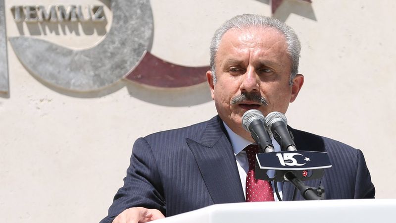 Mustafa Şentop: Darbe girişimi, dış destekli işgal hareketidir