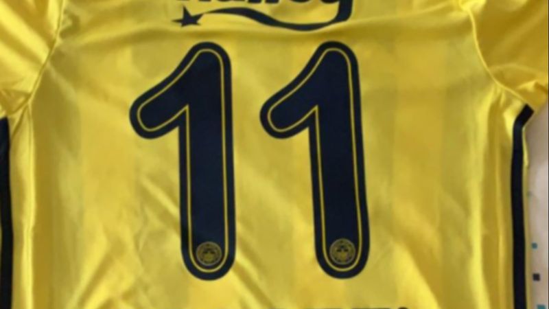 Diego Perotti'den imalı forma paylaşımı