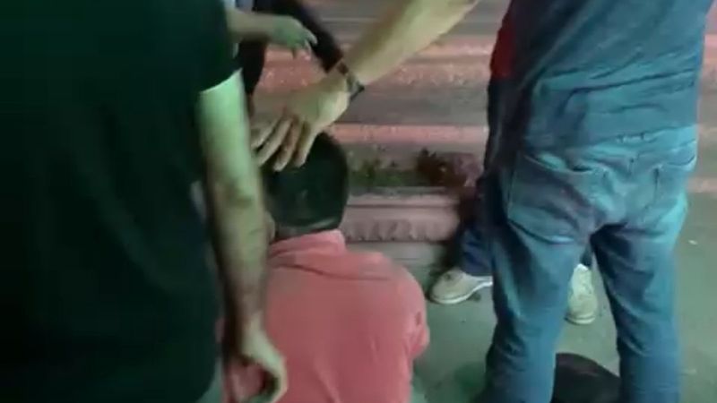 Bağcılar'da taciz iddiası: Şüpheliyi darbettiler