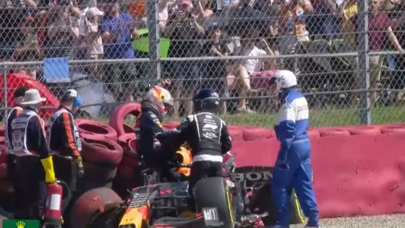 Verstappen ve Hamilton kaza yaptı