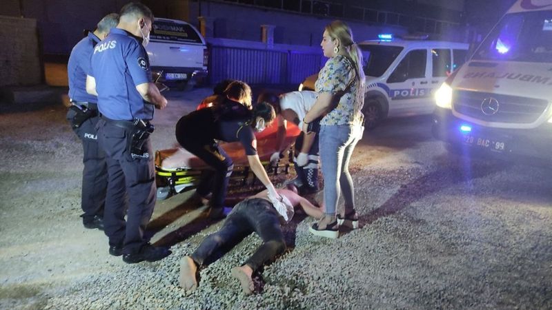 Denizli’de iş yerine arabayla daldıktan sonra bıçakla saldırdı