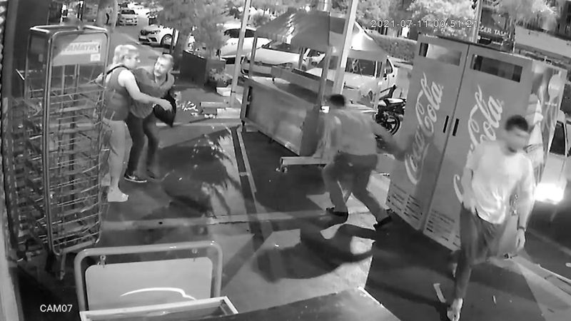 Adana’da restoran kurşun yağmuruna tutuldu