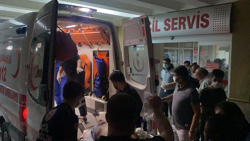 Afyonkarahisar’da hamamda bıçaklı sopalı kavga: 1 ölü