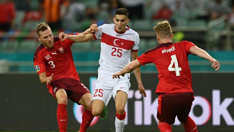 Bayern Münih, Mert Müldür'e talip oldu