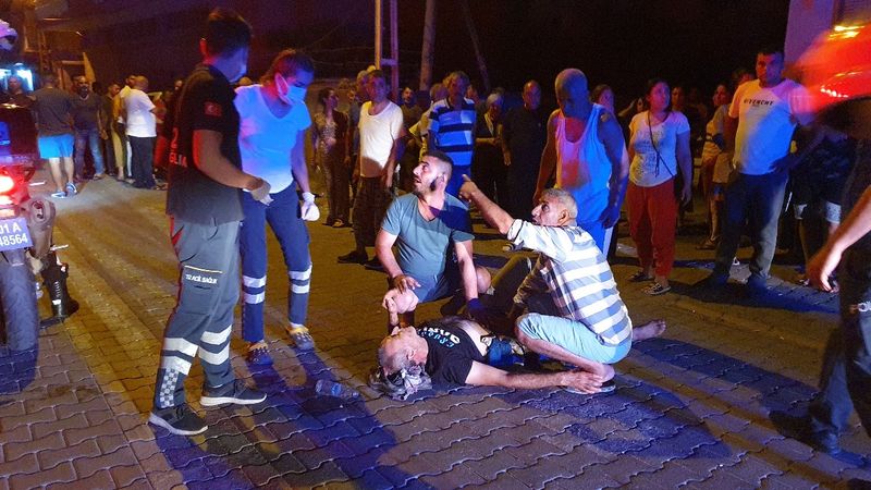 Adana'da husumetli olduğu amcası ve kuzenini av tüfeğiyle vurdu