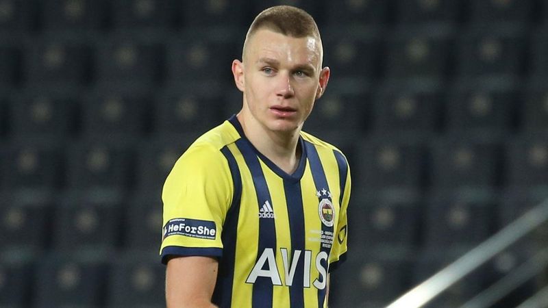 Fenerbahçe, Szalai transferi konusunda kararsız