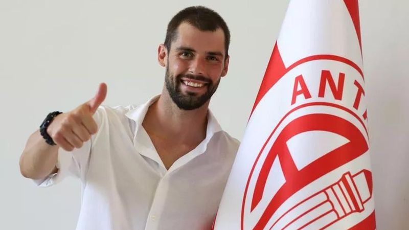 Andrea Poli, resmen Antalyaspor'da