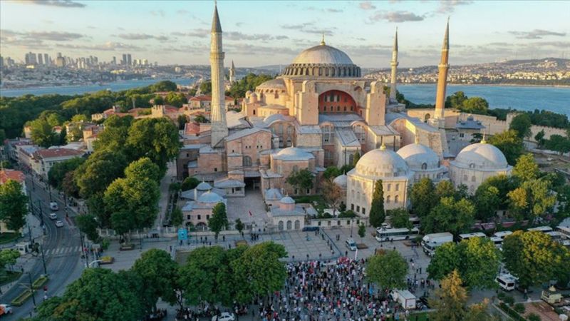 Vali Ali Yerlikaya’dan Ayasofya Camii paylaşımı