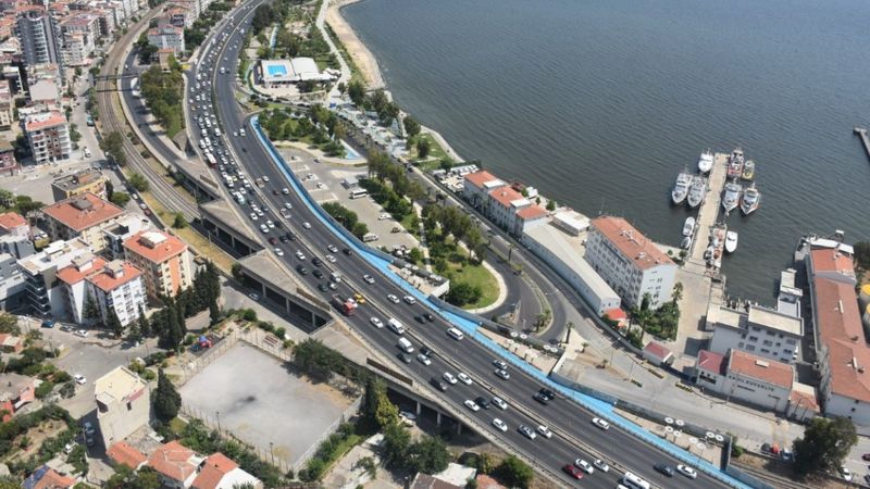 İzmir'de trafiğe helikopterli denetim
