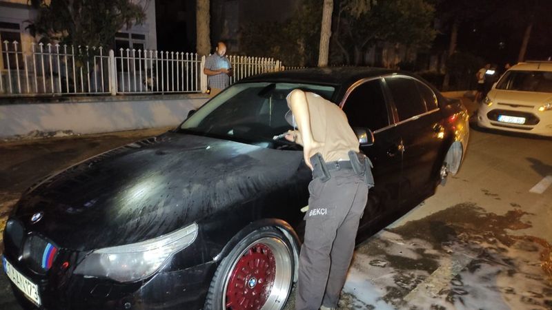 Denizli’de park halindeki araç kundaklandı