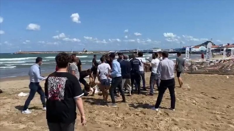 İBB’nin cankurtaranları, A Haber muhabirini ve kameramanını darbetti