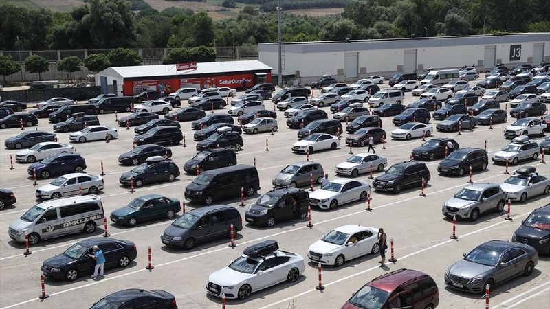 Kapıkule'de gurbetçi yoğunluğu