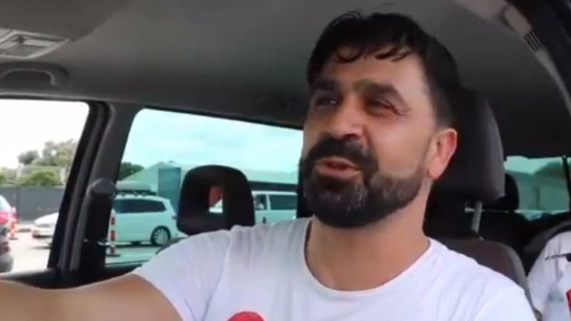 Kapıkule'deki gurbetçinin vatan hasretiyle dolu gözyaşları