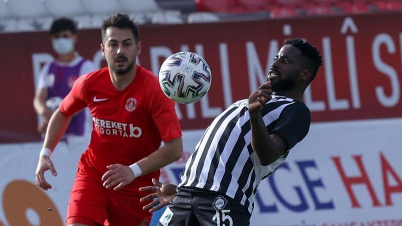 Altay, Poko ile sözleşme uzattı