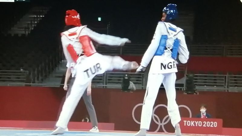 Milli tekvandocu Nur Tatar Tokyo'da çeyrek finalde