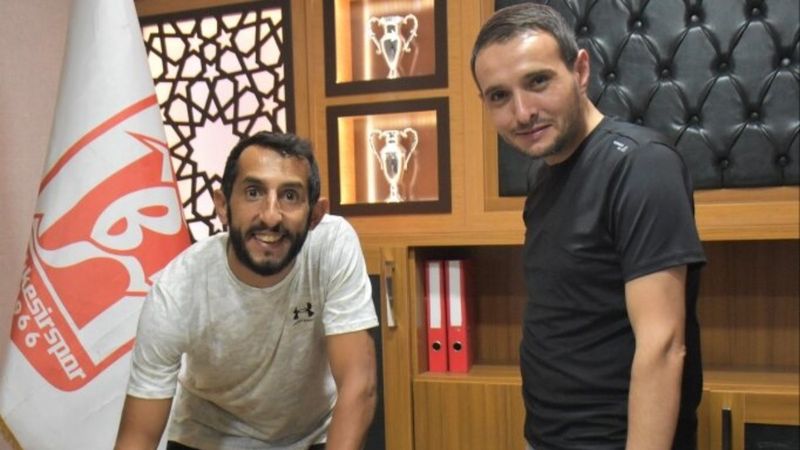 Balıkesirspor'da Sedat Dursun ve Cumali Bişi sözleşme yeniledi