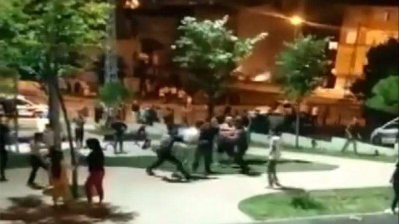 Arnavutköy’de çocukların kavgası aileleri birbirine düşürdü