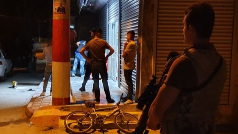 Adana'da sokak ortasında silahlı saldırı: 1 ölü 1 yaralı